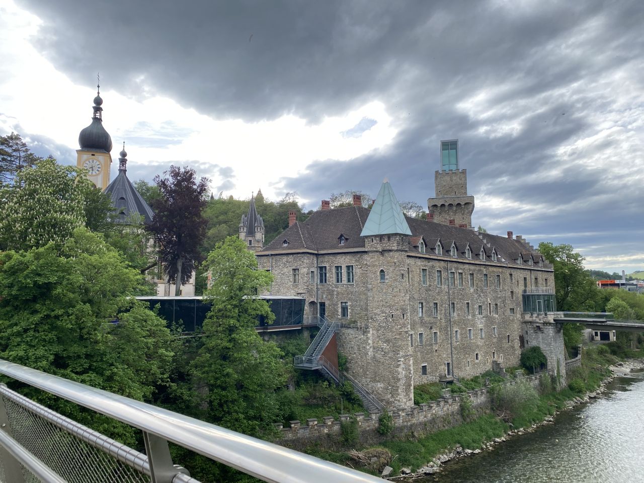 Rothschildschloss, Aussenansicht